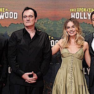 Lee más sobre el artículo ¡Felicidades, Tarantino! Se convertirá en papá a sus 56 años