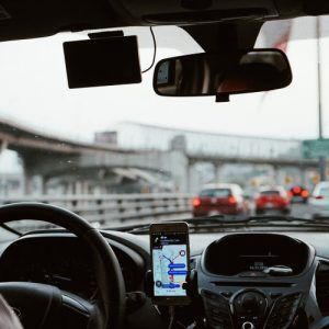 Lee más sobre el artículo Uber y Cabify tendrían que pagar IEPS