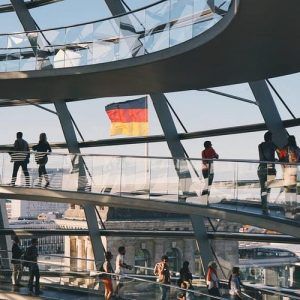 Lee más sobre el artículo Alemania, un ejemplo ¡Bajan jornada laboral de 35 a 28 horas a la semana!