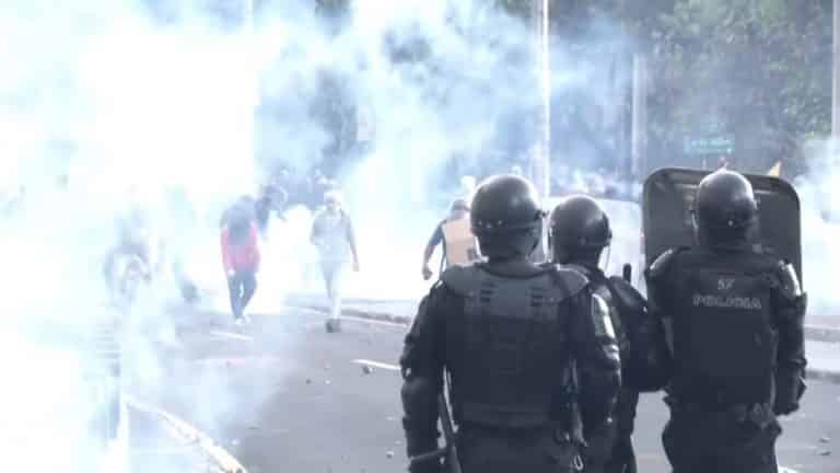 Lee más sobre el artículo Protestas en Ecuador suman 5 muertos y más de 500 heridos