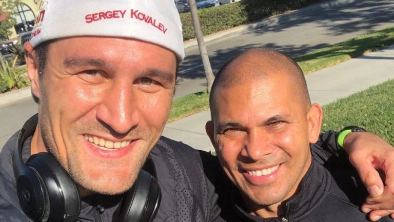 Lee más sobre el artículo Kovalev: Solo peleé contra ‘Canelo’ por el dinero