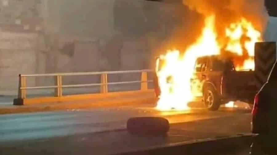 En este momento estás viendo Nuevo Laredo sufre jornada violenta de bloqueos y tiroteos