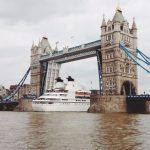 Hombre ataca con un cuchillo a varias personas en el Puente de Londres