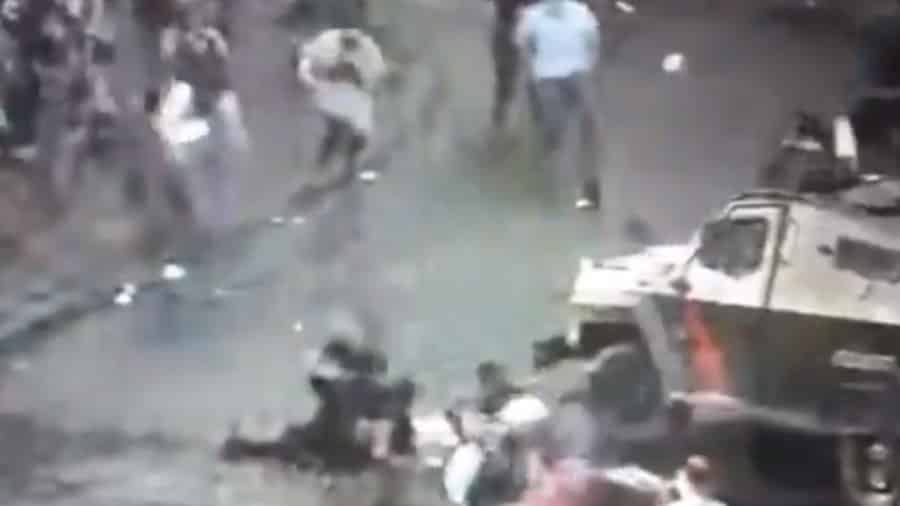 Carabineros atropellan a manifestante en Chile