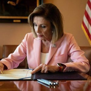 Lee más sobre el artículo Pelosi da luz verde a juicio político contra Donald Trump