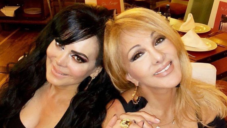 Lee más sobre el artículo Maribel Guardia y Olivia Collins ¡Físicos impresionantes a sus 60 años!