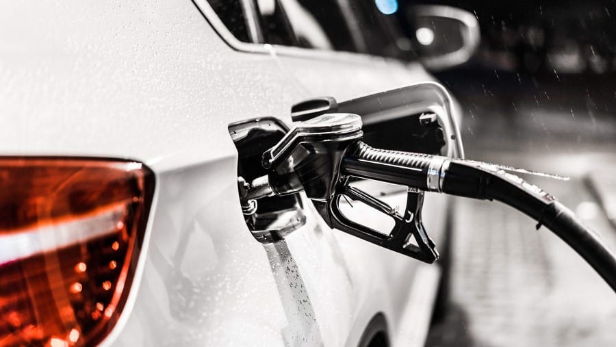 PRD llamó al gobierno a subir el precio de la gasolina
