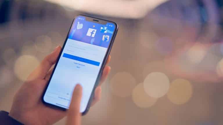 Lee más sobre el artículo Facebook estrena función para borrar tu historial en la red social