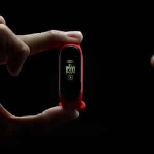 Lee más sobre el artículo Xiaomi Mi Band 5 podría permitir pagos vía NFC