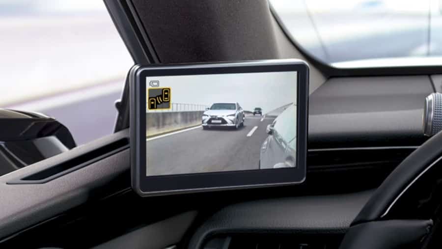 Los monitores de los espejos retrovisores digitales de Lexus tienen diagonal de 5 pulgadas
