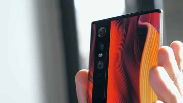 Lee más sobre el artículo ¡El Mi Mix Alpha no es un mito! Youtubers revelan su diseño con pantalla suprema