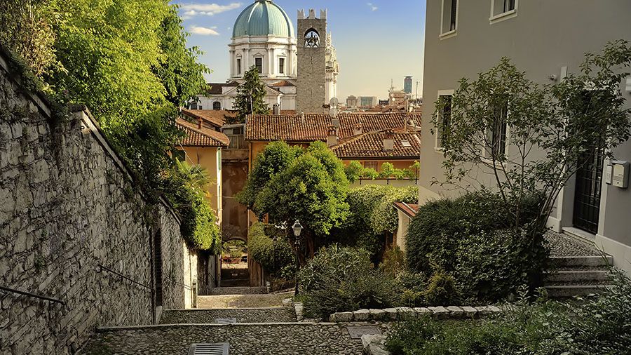 Calle de Lombardía, Italia