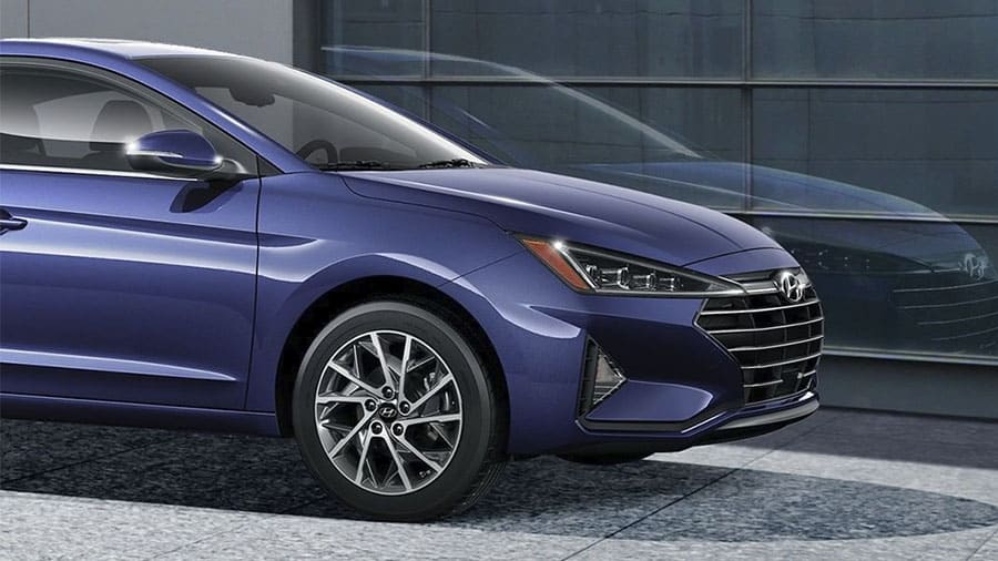 Existe una evolución estética notable en comparación con el Hyundai Elantra 2020