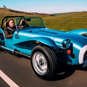 Lee más sobre el artículo Caterham Super Seven 1600, un auto para los amantes de lo retro