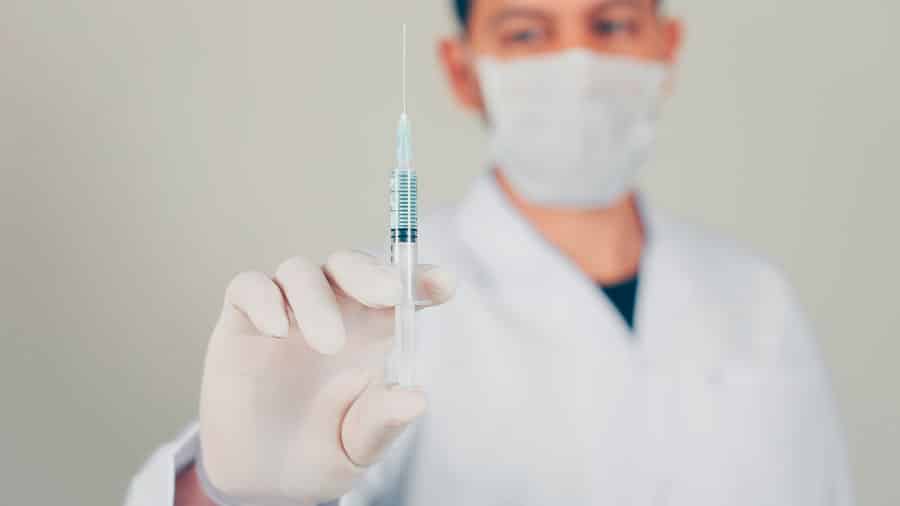 Estados Unidos tiene 2 vacunas en fase experimental contra el coronavirus