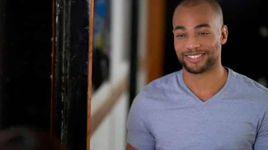 Kendrick Sampson recibió disparos con municiones de goma