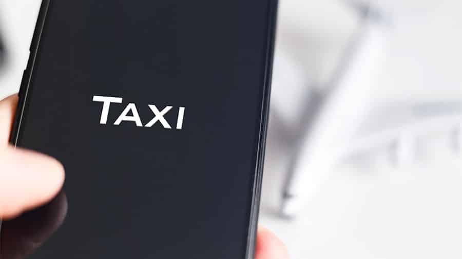 Los servicios de taxis deberán entregar mayores certezas sanitarias a conductores y clientes