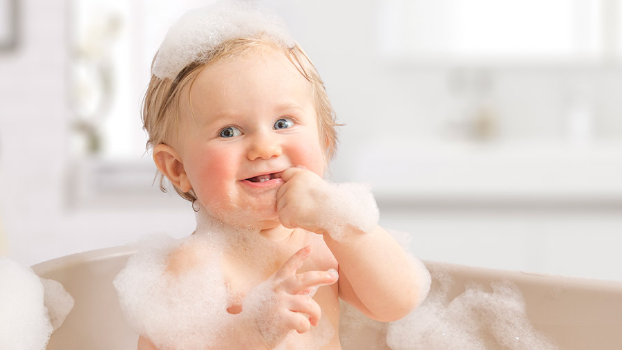 En este momento estás viendo ¿Cómo elegir una bañera para bebé?