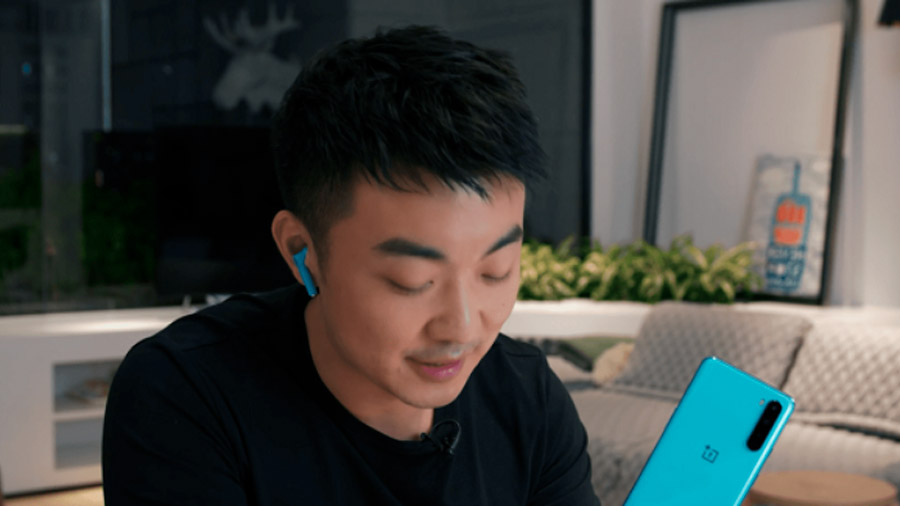 El cofundador de OnePlus fue visto en últimas fechas con unos auriculares inalámbricos