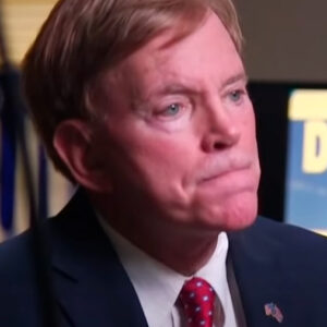 Lee más sobre el artículo Twitter veta de forma permanente a David Duke, exlíder del Ku Klux Klan