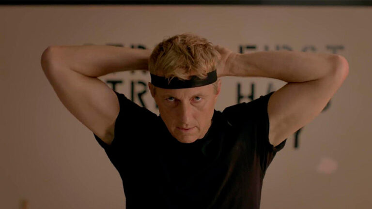 Lee más sobre el artículo Cobra Kai: Sinopsis, tráiler, reparto, curiosidades y crítica ¡Nunca muere!