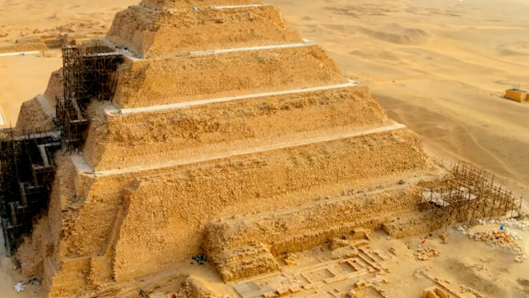 Lee más sobre el artículo Los secretos de la tumba de Saqqara: Sinopsis, tráiler, reparto y crítica