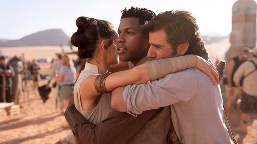 John Boyega consideró que su papel fue relegado debido a su color de piel