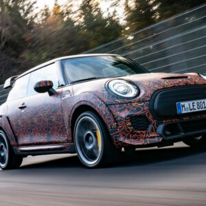 Lee más sobre el artículo Mini tiene un nuevo objetivo ¡electrificar la familia John Cooper Works!