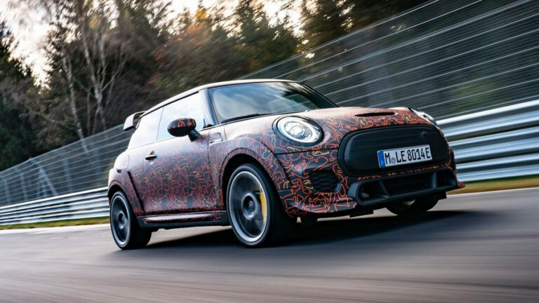 Lee más sobre el artículo Mini tiene un nuevo objetivo ¡electrificar la familia John Cooper Works!