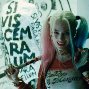 Lee más sobre el artículo ¡Las mejores fotos de Margot Robbie como Harley Quinn!