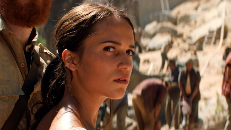 Lee más sobre el artículo HBO estrenará miniserie basada en ‘Irma Vep’ ¡con Alicia Vikander!