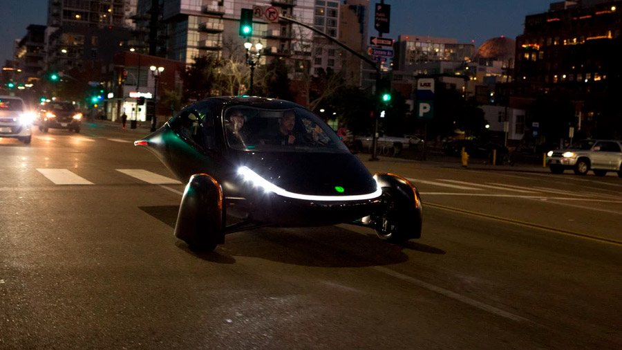 En este momento estás viendo El Aptera EV arranca sus reservas ¡Un eléctrico que podrías no recargar nunca!