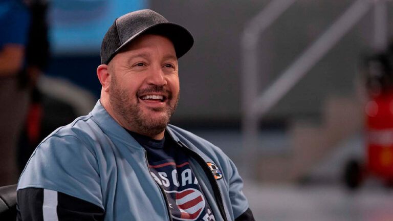 Lee más sobre el artículo En los boxes: Sinopsis, tráiler, reparto y crítica ¡Una más de Kevin James!