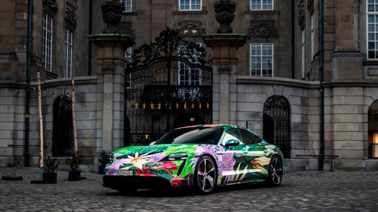 Lee más sobre el artículo ¡Sale a subasta el exclusivo Porsche Taycan Artcar decorado por Richard Phillips!