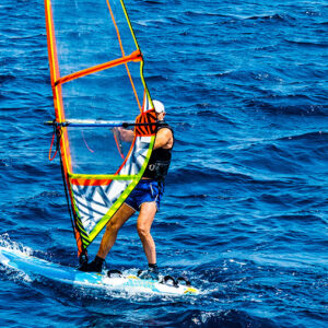 Lee más sobre el artículo Mallorca windsurf: Cursos y consejos según tu nivel