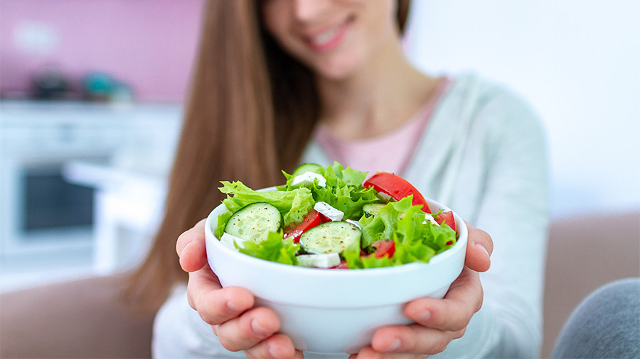 La alimentación saludable es crucial para tener energía durante los lapsos de ayuno