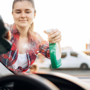 Lee más sobre el artículo ¿Por qué deberías aplicar un tratamiento antilluvia al limpiaparabrisas de tu coche?