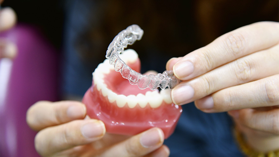 El invisalign es un tratamiento que está ganando popularidad