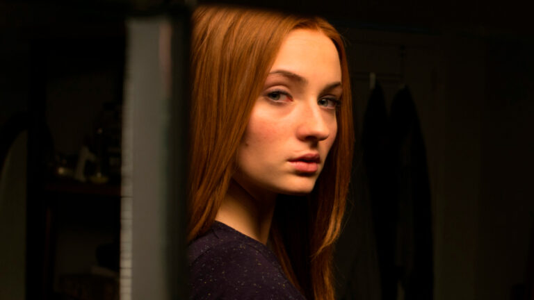 Lee más sobre el artículo Sophie Turner se suma al reparto de ‘The Staircase’, la próxima miniserie de HBO Max