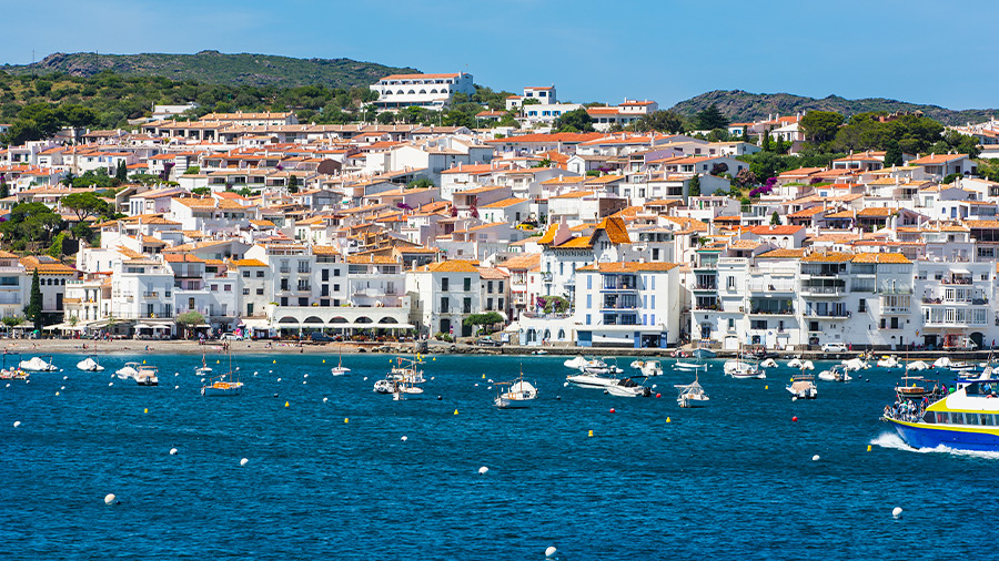 Cadaqués está en la Costa Brava