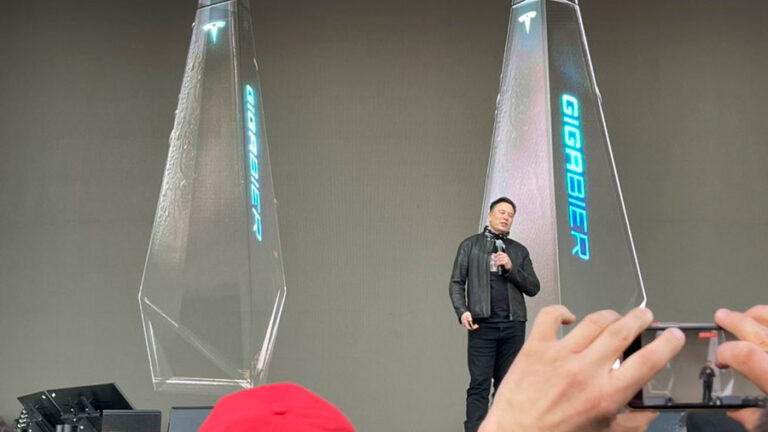 Lee más sobre el artículo Gigabier, la marca de cerveza de Tesla y Elon Musk