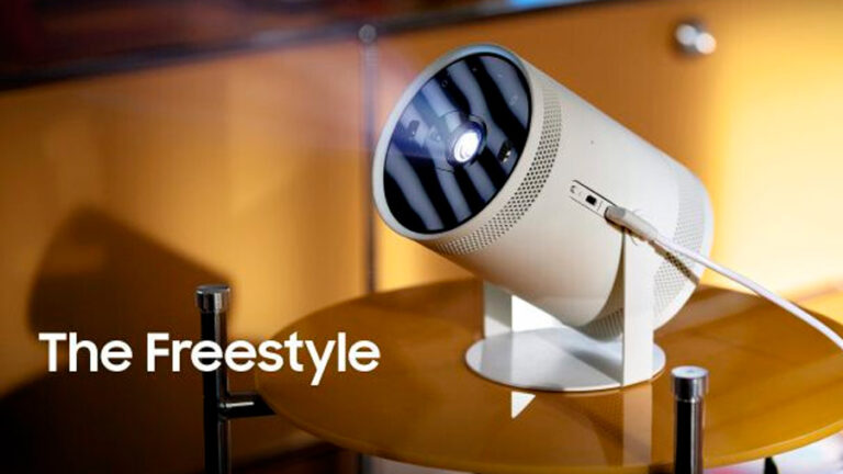 Lee más sobre el artículo ¿Cómo es el nuevo Samsung The Freestyle? Un proyector único, flexible e inteligente