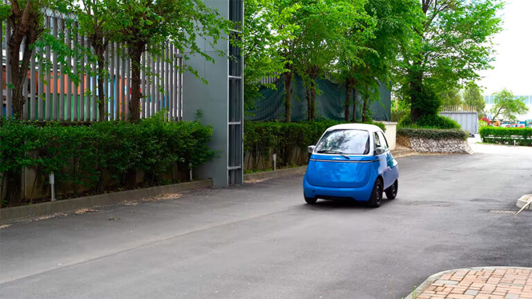 Lee más sobre el artículo ¿El auto más adorable del mundo? El Microlino empezará a fabricarse en 2022