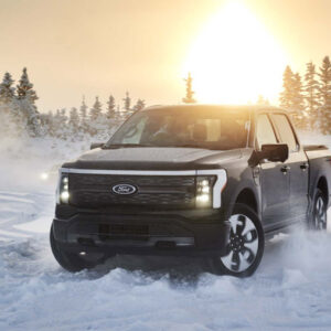 Lee más sobre el artículo ¿Cómo se maneja la Ford F-150 Lightning sobre hielo y nieve?