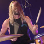 Famosos reaccionan a la muerte de Taylor Hawkins, baterista de Foo Fighters