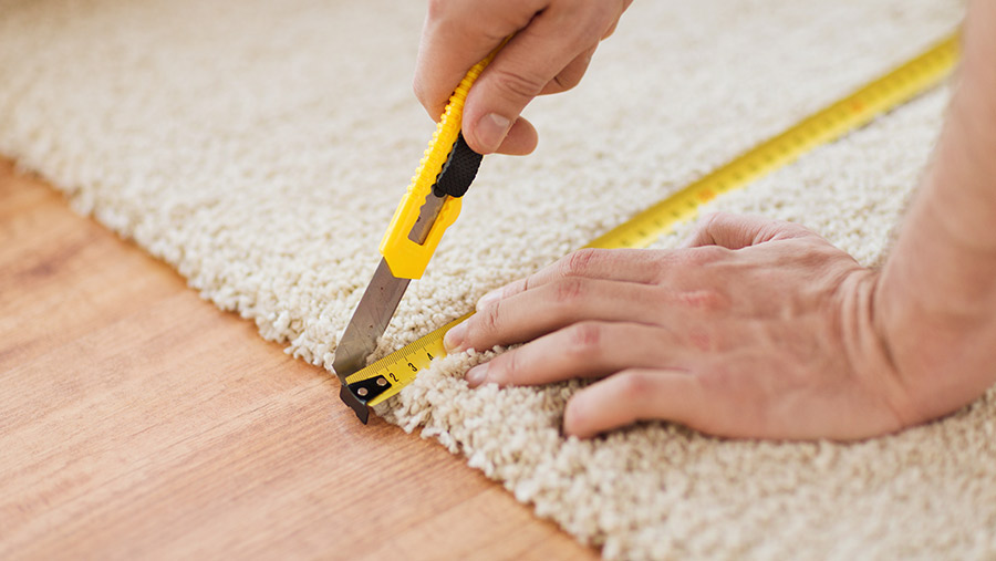 Instalación de alfombra en el hogar