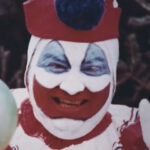 Conversaciones con asesinos: Las cintas de John Wayne Gacy. Sinopsis, tráiler, curiosidades y críticas ¡Los terribles crímenes de ‘Pogo El Payaso’!