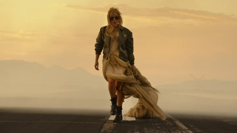 Lee más sobre el artículo ‘Hold My Hand’, el tema de Lady Gaga para ‘Top Gun: Maverick’ ¡Es fantástica y emotiva!