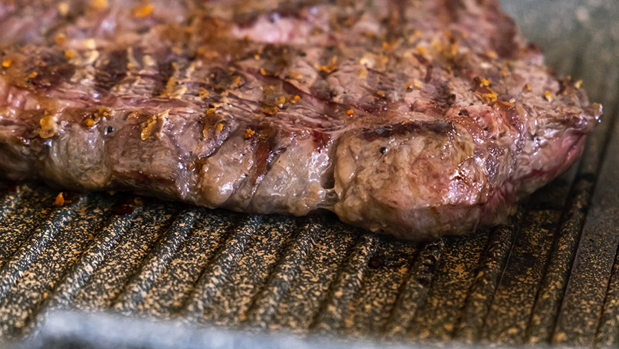 Sabes cómo limpiar una plancha de cocina