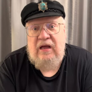 Lee más sobre el artículo ¡George RR Martin da positivo a Covid-19! Se pierde estreno de La casa del dragón